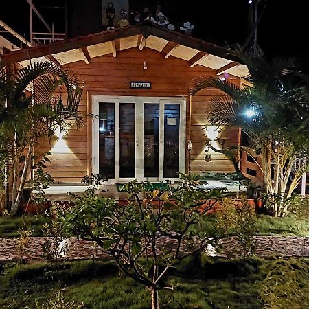 فندق Vedana Retreat أرامبول المظهر الخارجي الصورة